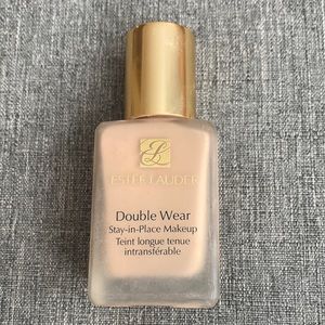 Estee Lauder Double Wear Foundation: Cool Bone